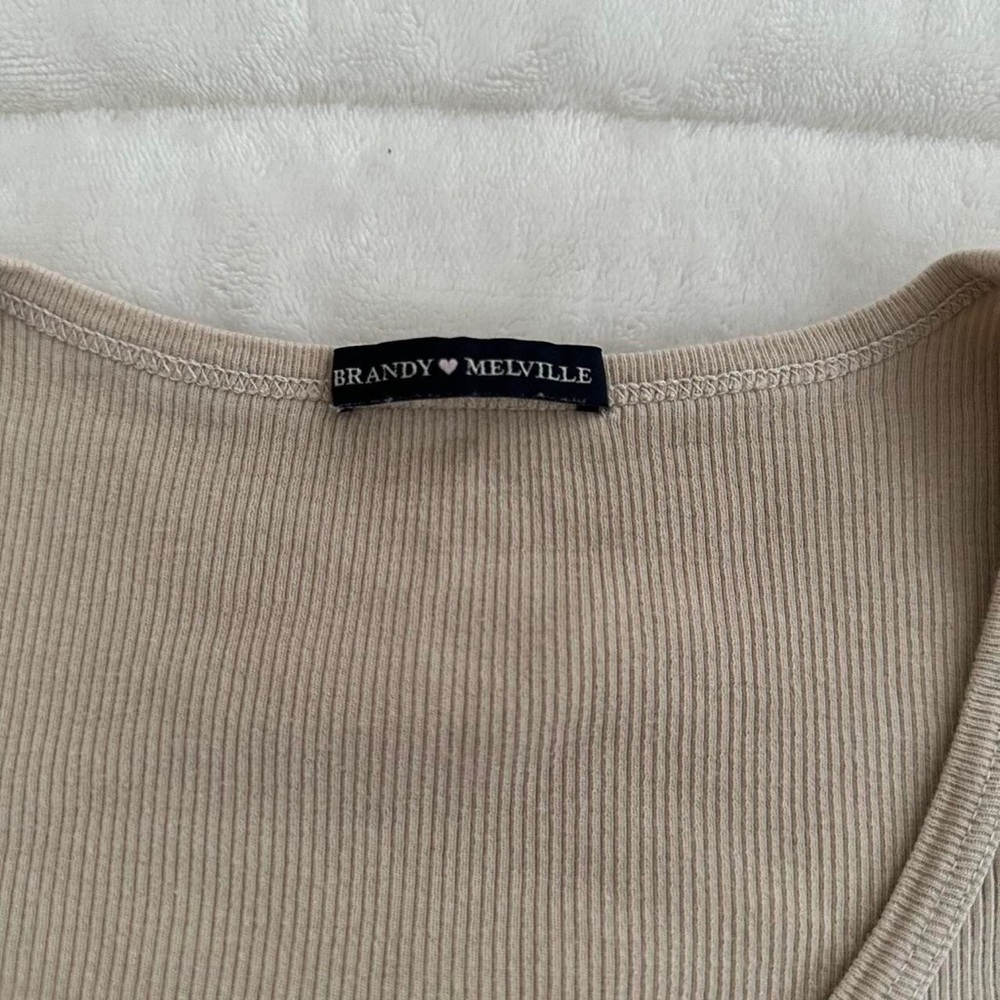 Brandy Melville zelly top - Picture 2 of 2